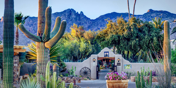 Entrance Hacienda Del Sol